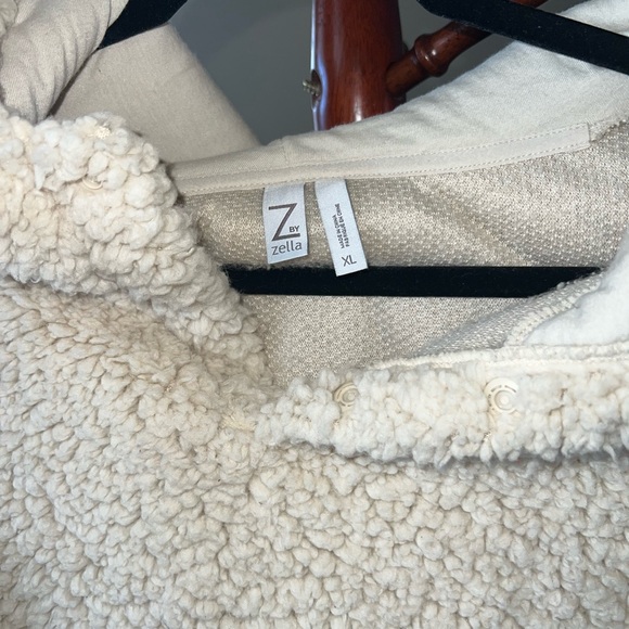 Z by Zella sz XL cream Sherpa hoodie - Picture 2 of 4